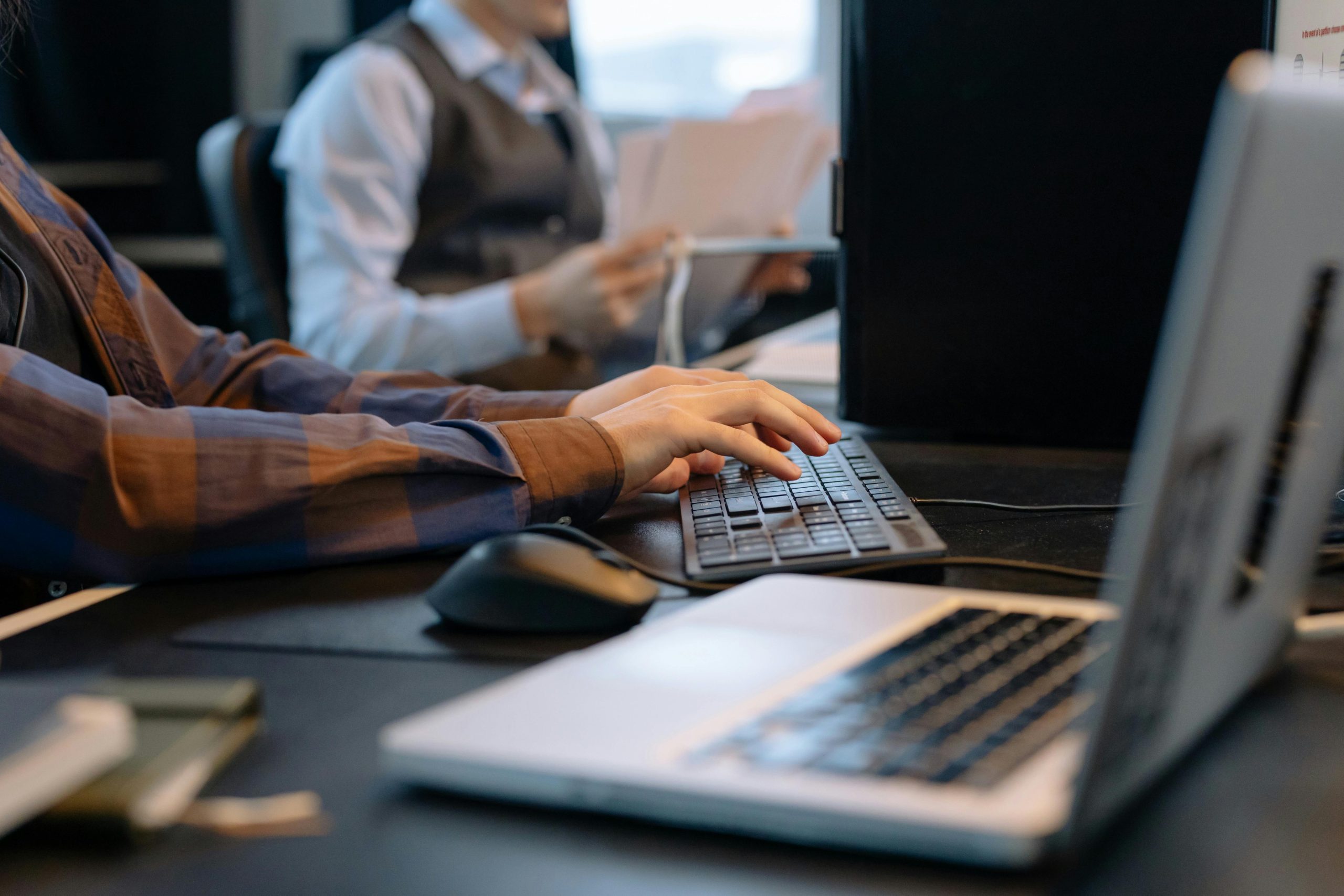 Business computers supported through managed endpoint services